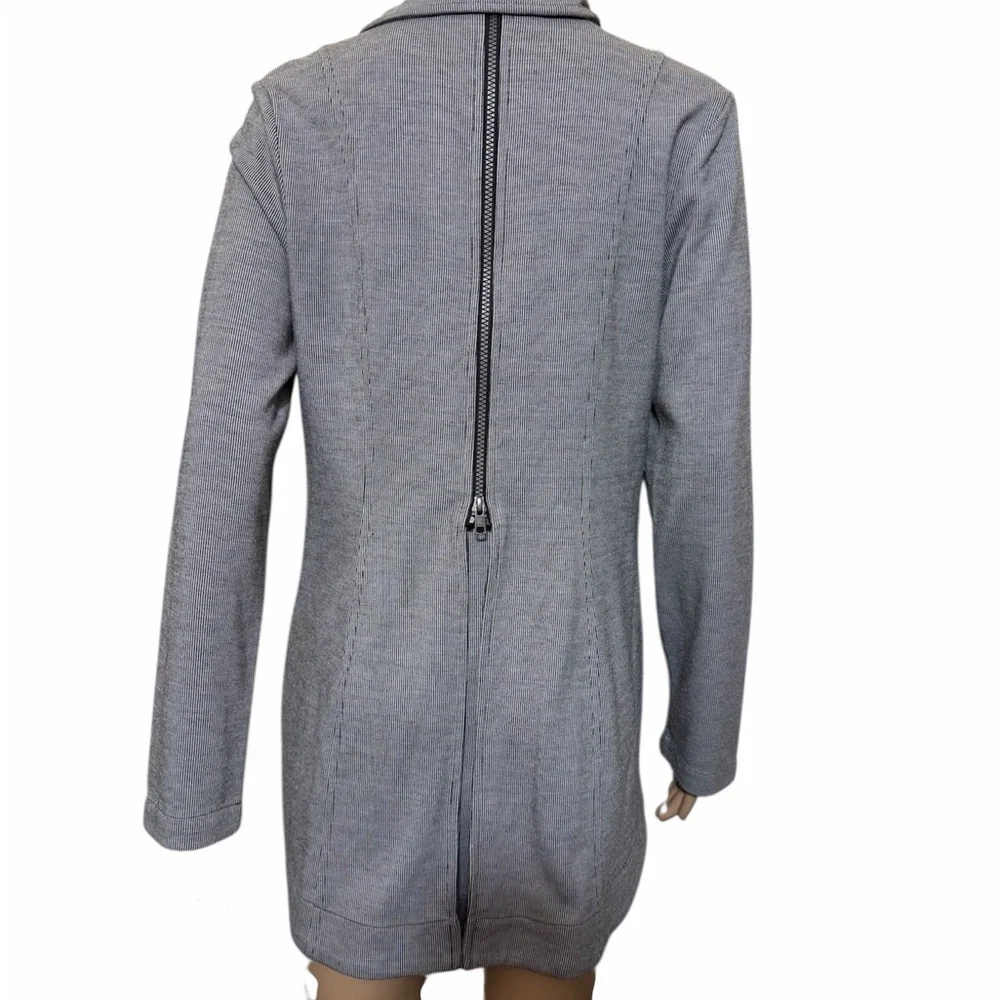 CAbi gray zip
